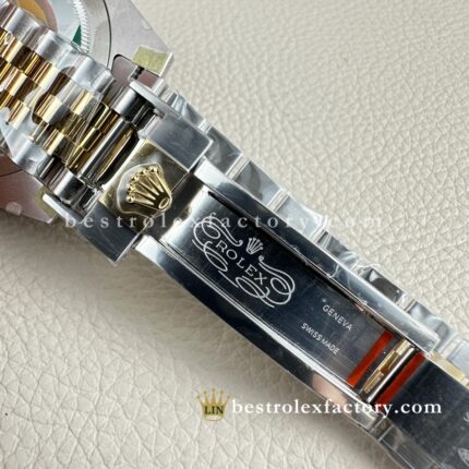 Clean Factory Rolex GMT-Master II 126713GRNR | Zweifarbig | Schwarz-Graue Lünette