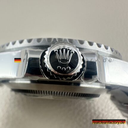 Clean Factory Rolex Sea-Dweller 126600 Rot Text Schwarz Super Clone