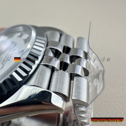 Rolex Datejust 126234-0025 | Weißes römisches Zifferblatt & Weißgold-Lünette | Clean Factory Super Clone